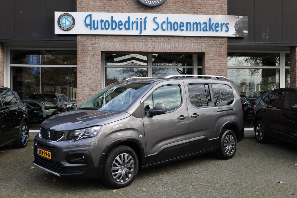 48301154
