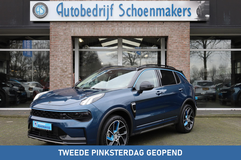 52120561